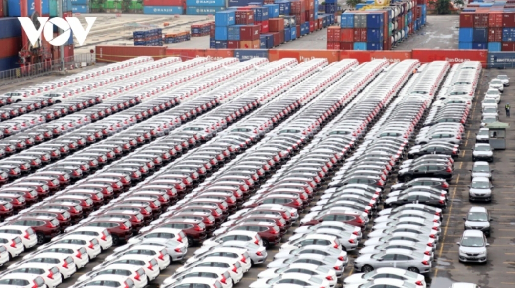 vietnam imports over 10,000 cars during first half of november picture 1