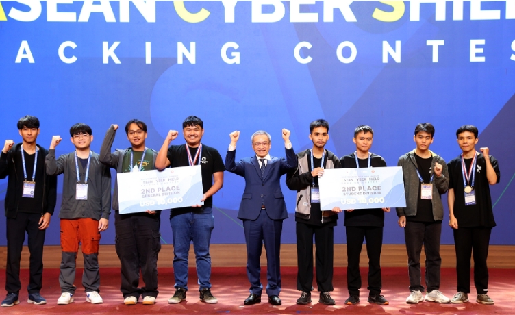 Vietnam triumphs at ASEAN Cyber Shield with double wins