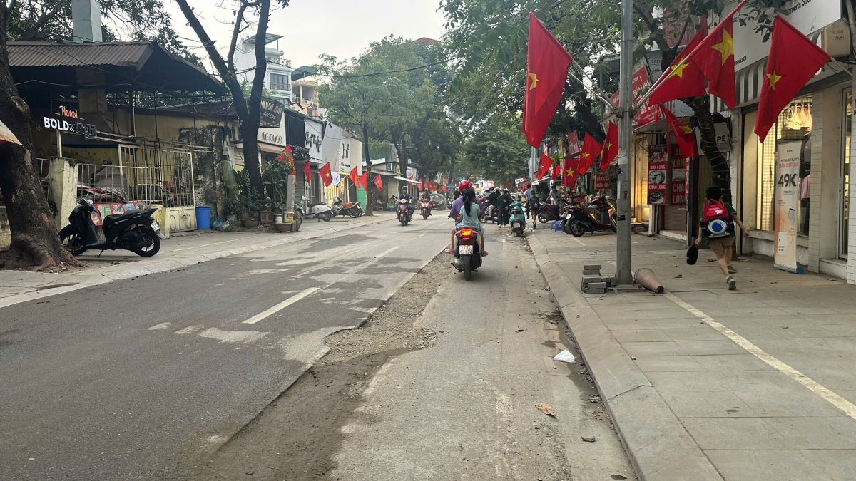 ha noi vao mua cai tao via he, long duong noi xay, noi dao gay lang phi, o nhiem hinh anh 14