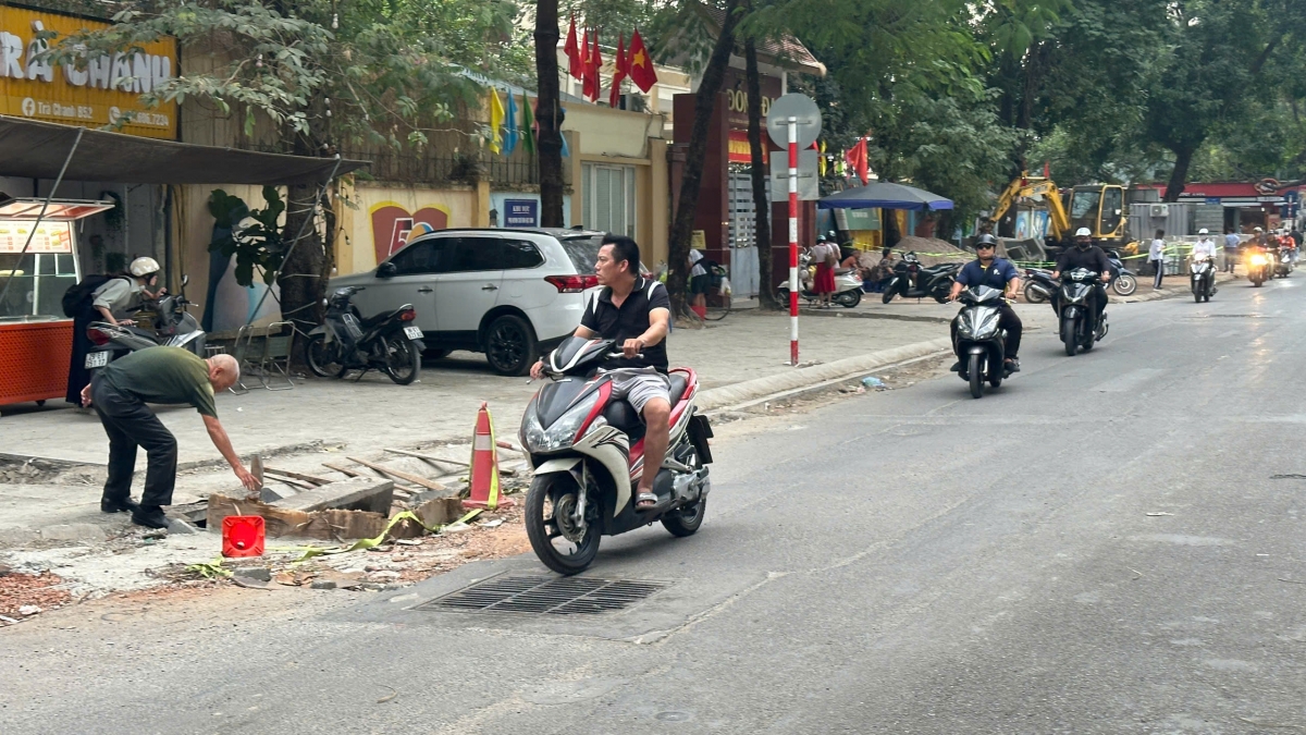 ha noi vao mua cai tao via he, long duong noi xay, noi dao gay lang phi, o nhiem hinh anh 10