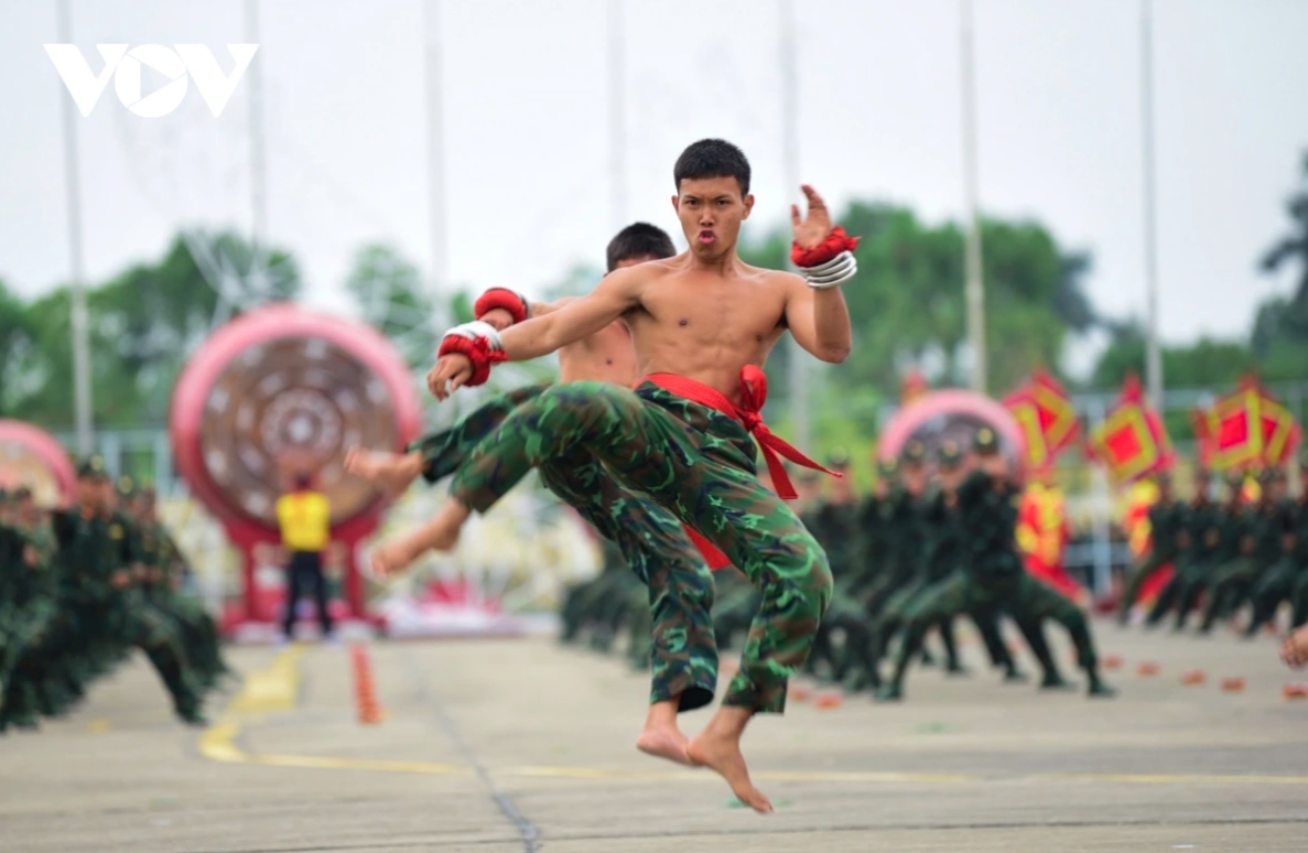 commandos show combat skills ahead of international defence expo 2024 picture 6