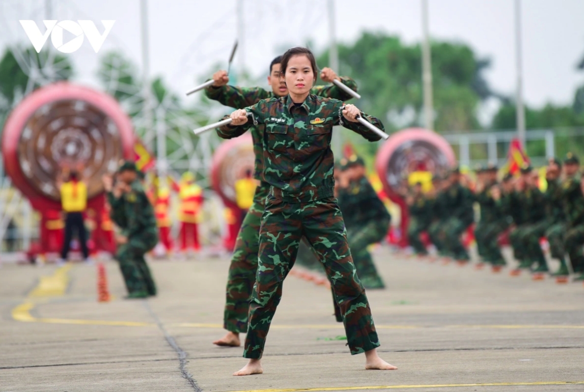 commandos show combat skills ahead of international defence expo 2024 picture 7