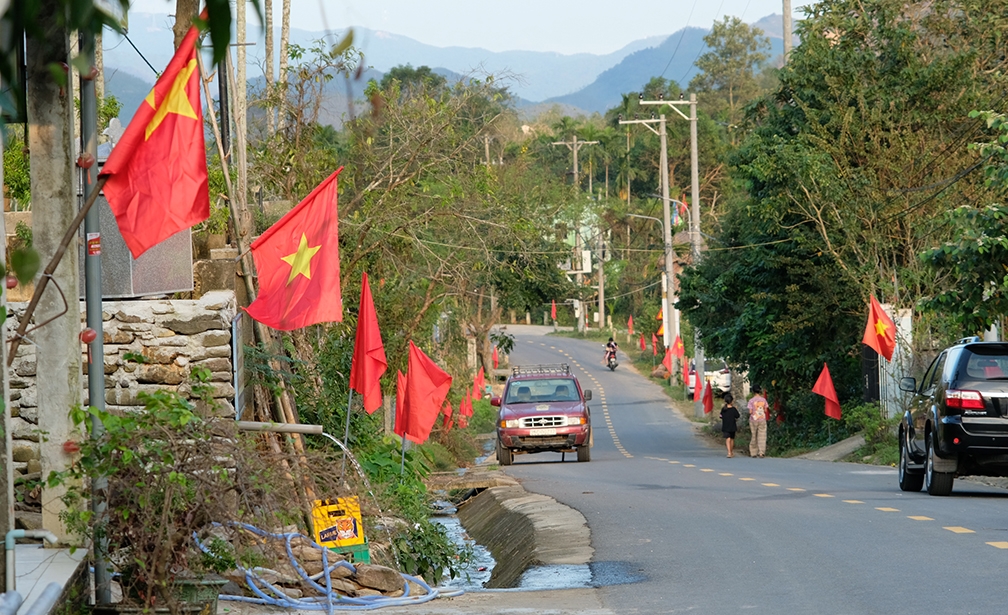 bí thư Đà nẵng gìn giữ nét đẹp người cơ tu thờ ảnh bác hồ hình ảnh 7 bi thu Da nang gin giu net dep nguoi co tu tho anh bac ho hinh anh 7