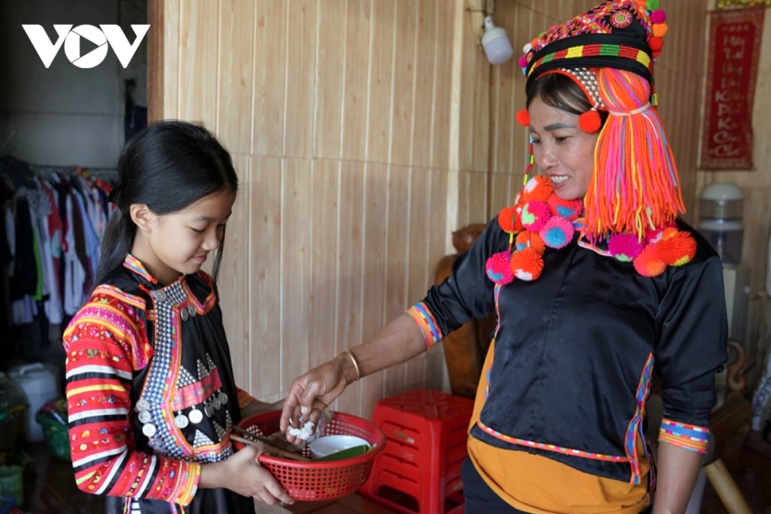 early new year celebrations of ha nhi ethnic people in northern region picture 5