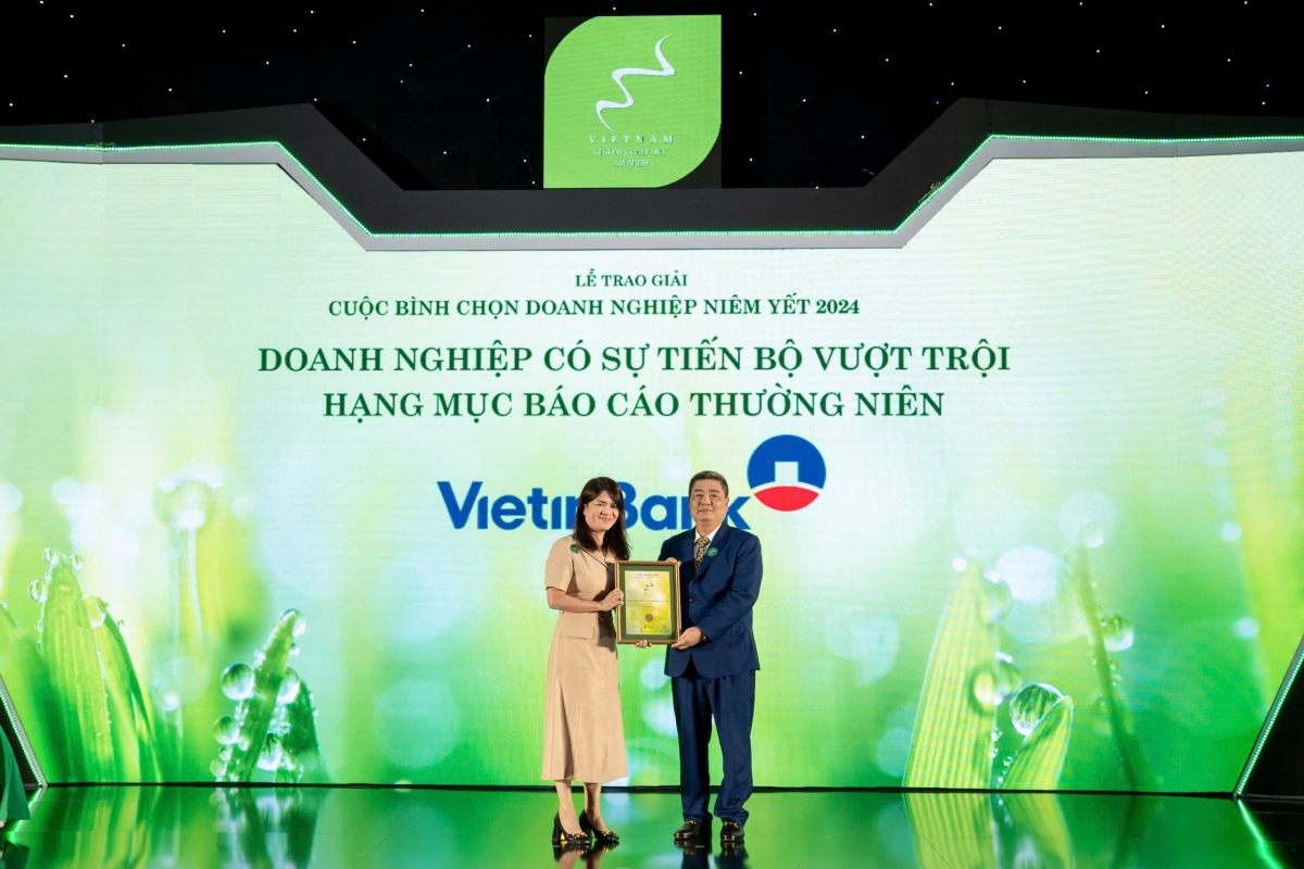 vietinbank gianh cu dup giai thuong ve bao cao thuong nien tai vlca 2024 hinh anh 2