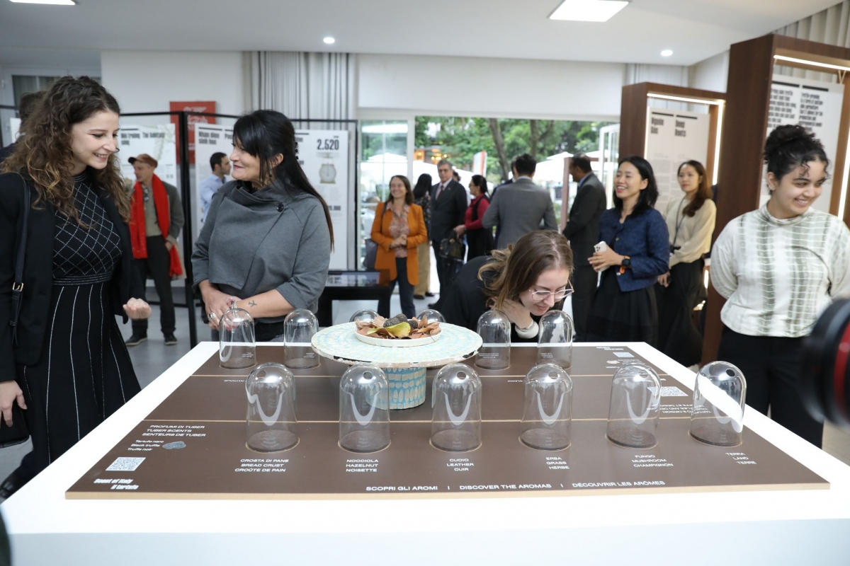  scent of italy exhibition introduces finest products of italian cuisine in vietnam picture 1