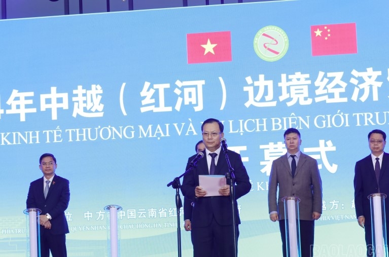 vietnam - china international trade and tourism fair opens in yunnan picture 1