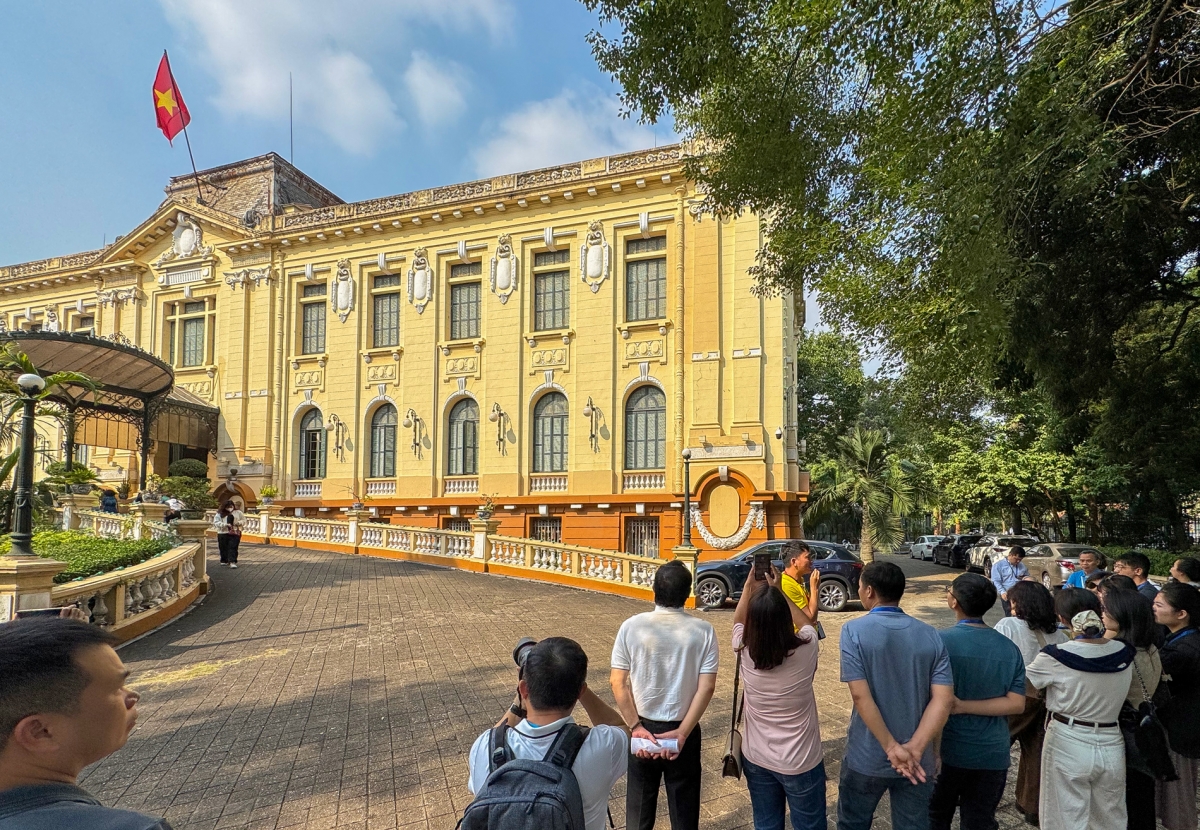 lễ hội thiết kế sáng tạo hà nội 2024 thu hút lượng khách ấn tượng hình ảnh 2 le hoi thiet ke sang tao ha noi 2024 thu hut luong khach an tuong hinh anh 2