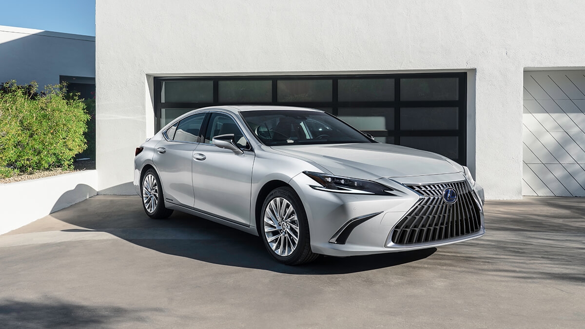 Lexus ES 2026 rò rỉ những hình ảnh đầu tiên