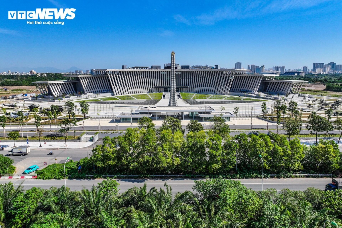 vietnam military history museum opens, visitors are eager to explore treasures picture 1