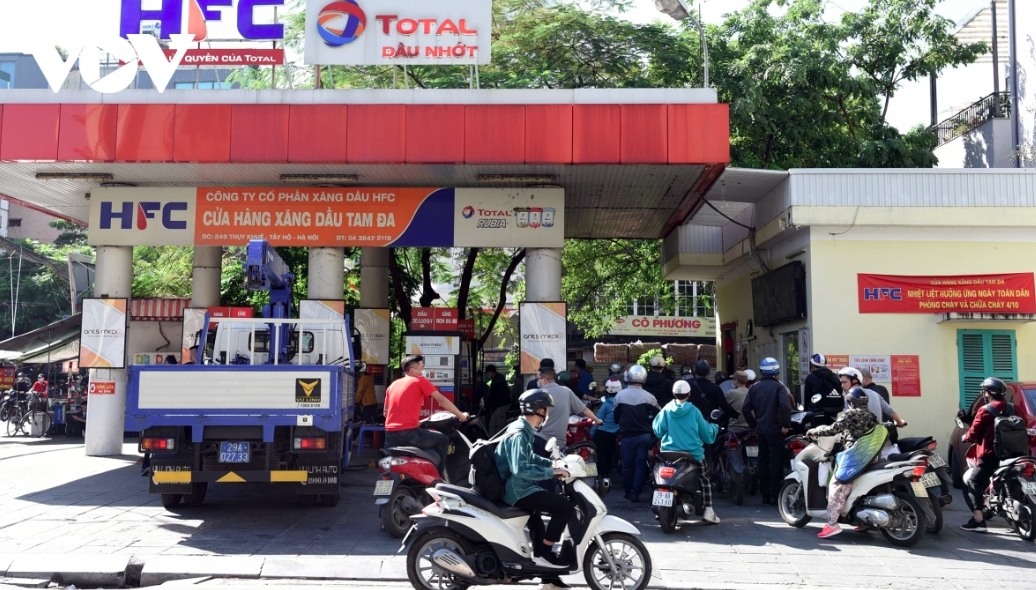 retail petrol and oil prices down in latest adjustment picture 1