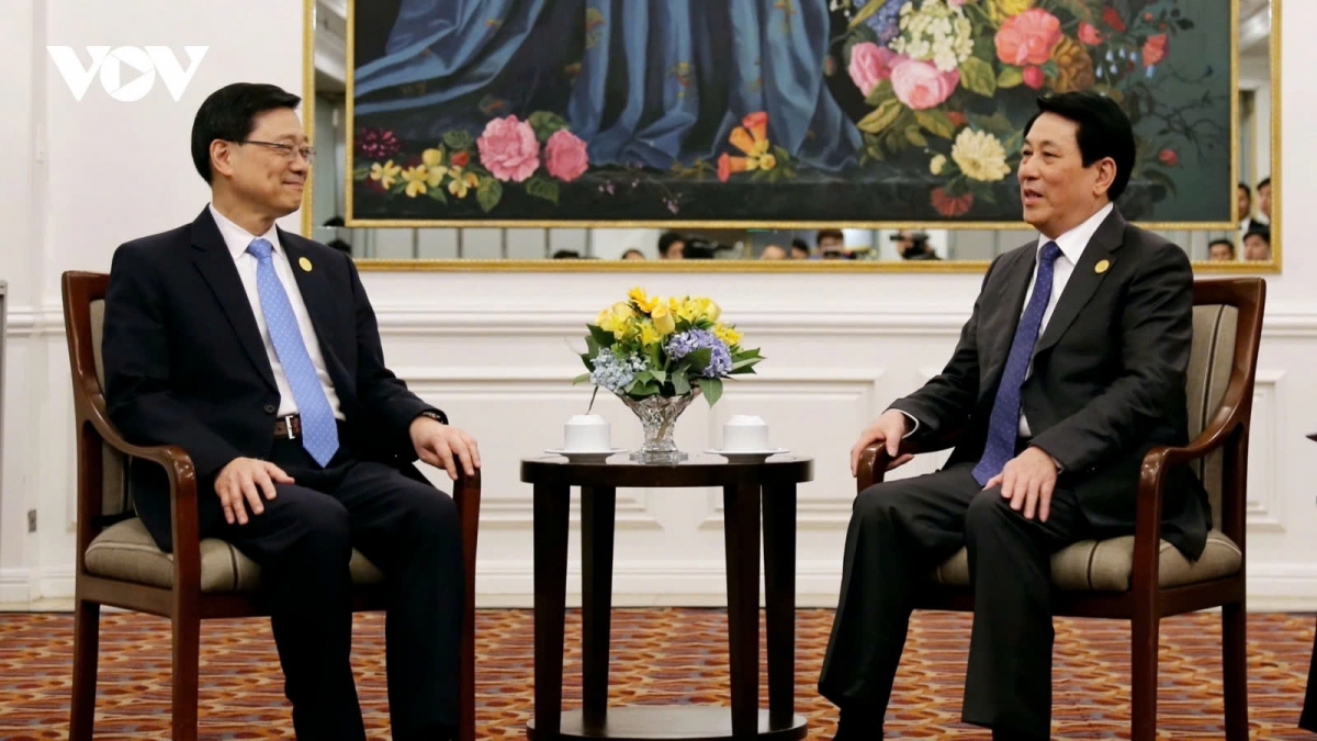 president luong cuong meets world leaders on apec summit sidelines picture 3 president luong cuong meets world leaders on apec summit sidelines picture 3