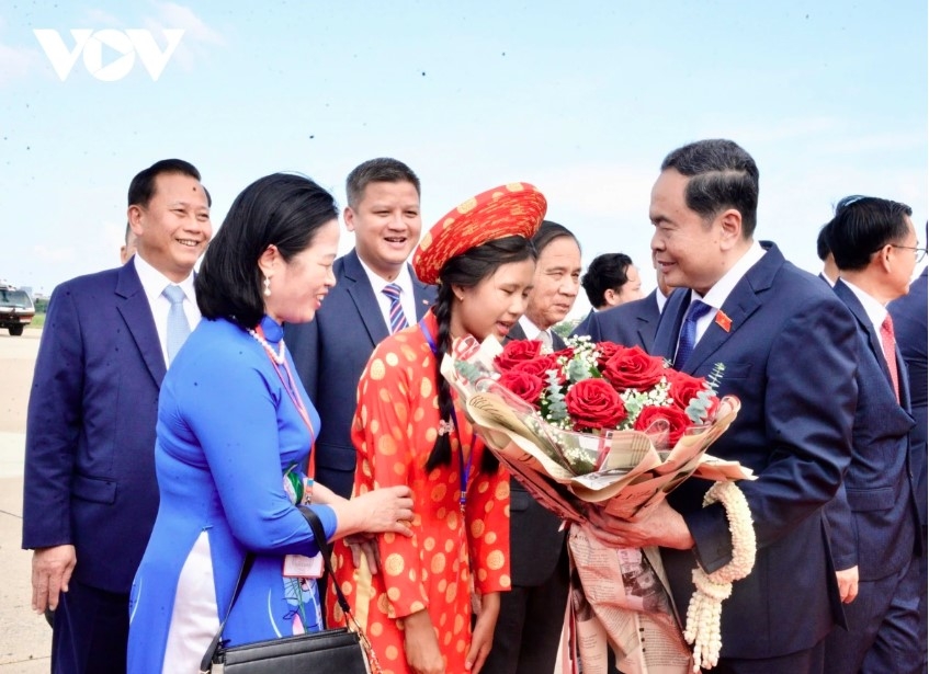 na chairman arrives in phnom penh for official visit to cambodia picture 4