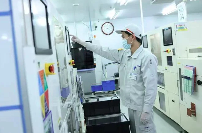 vietnam eyes building self-reliant, sustainable semiconductor ecosystem picture 1