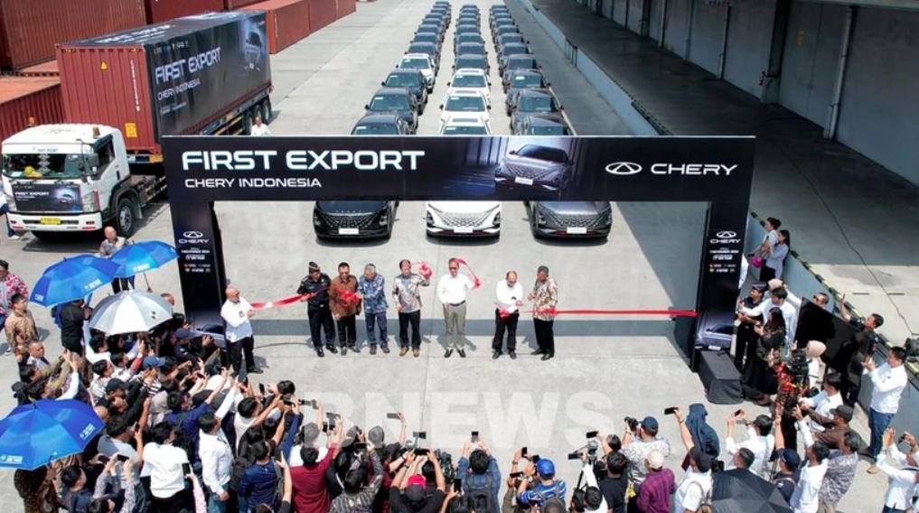 first shipment of omoda c5 vehicles leaves indonesia for vietnam picture 1