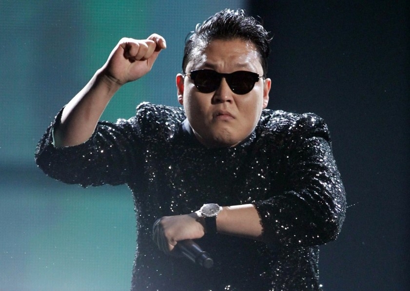 Fans in Ho Chi Minh City thrilled by 'Gangnam Style' Star