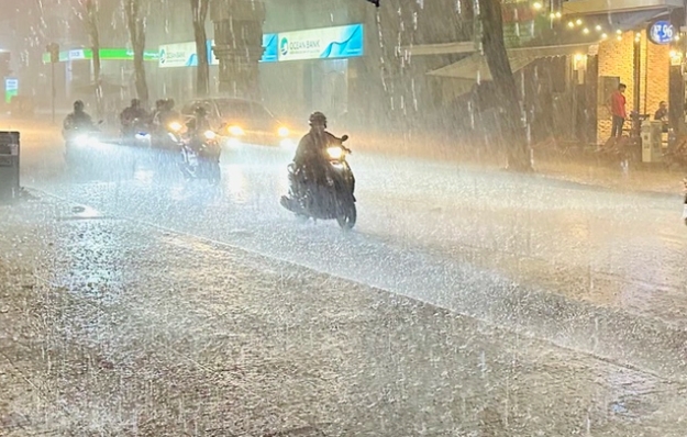thời tiết ngày 12 11 thừa thiên huế đến phú yên có mưa vừa, mưa to hình ảnh 1 thoi tiet ngay 12 11 thua thien hue den phu yen co mua vua, mua to hinh anh 1