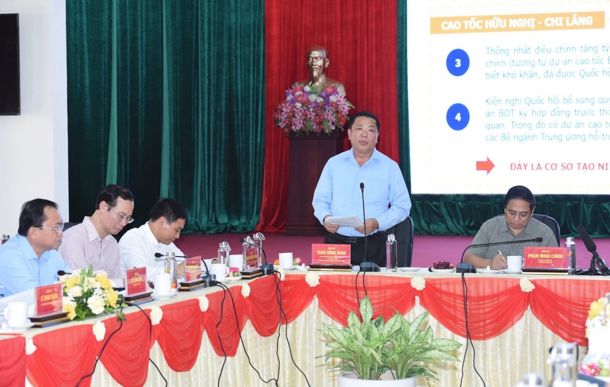 Bí thư Tỉnh ủy Cao Bằng Trần Hồng Minh phát biểu tại buổi làm việc