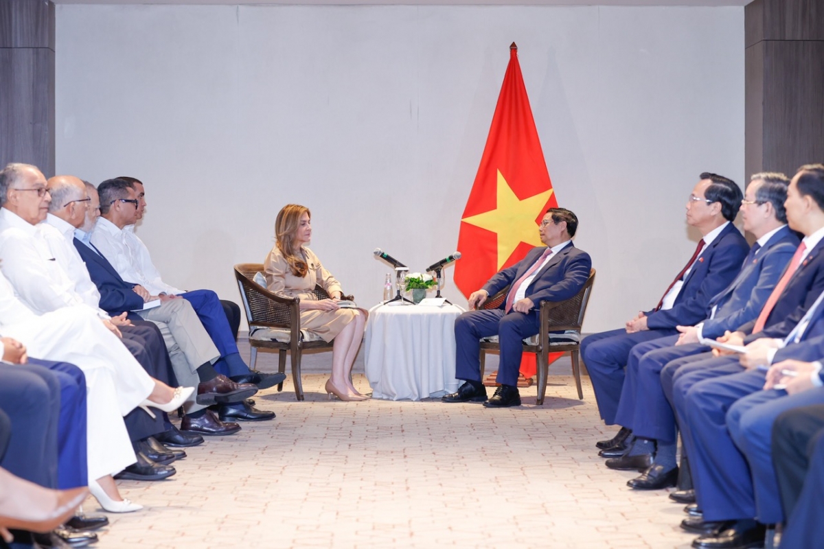 thủ tướng phạm minh chính tiếp tổng bí thư Đảng cách mạng hiện đại cộng hòa dominicana hình ảnh 1 thu tuong pham minh chinh tiep tong bi thu Dang cach mang hien dai cong hoa dominicana hinh anh 1