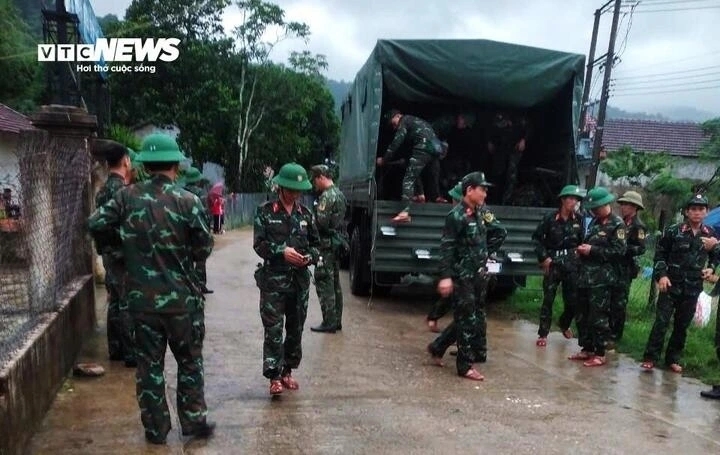 lien lac duoc voi phi cong thu 2 trong vu roi may bay yak-130 o binh Dinh hinh anh 1