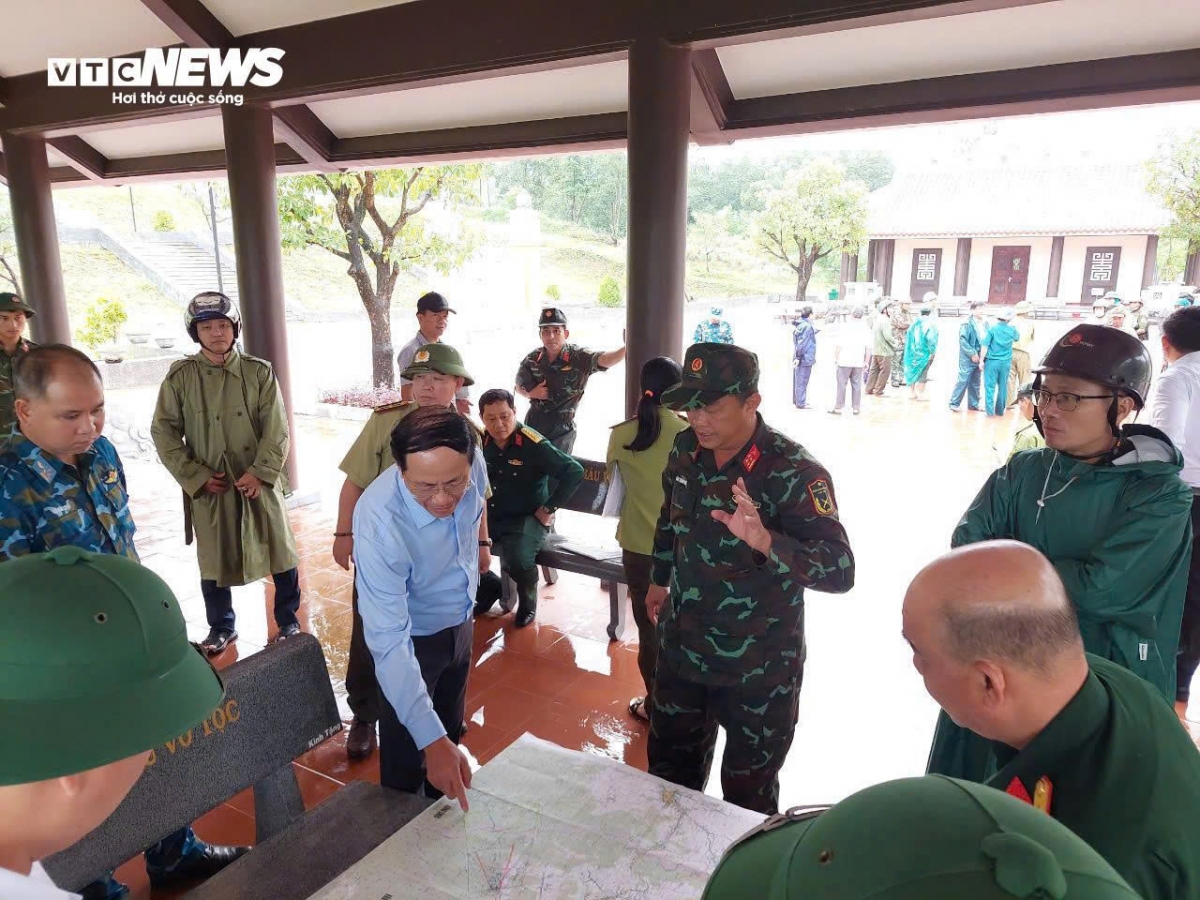 hành trình dầm mưa tìm kiếm 2 phi công vụ rơi máy bay ở bình Định hình ảnh 16 hanh trinh dam mua tim kiem 2 phi cong vu roi may bay o binh Dinh hinh anh 16