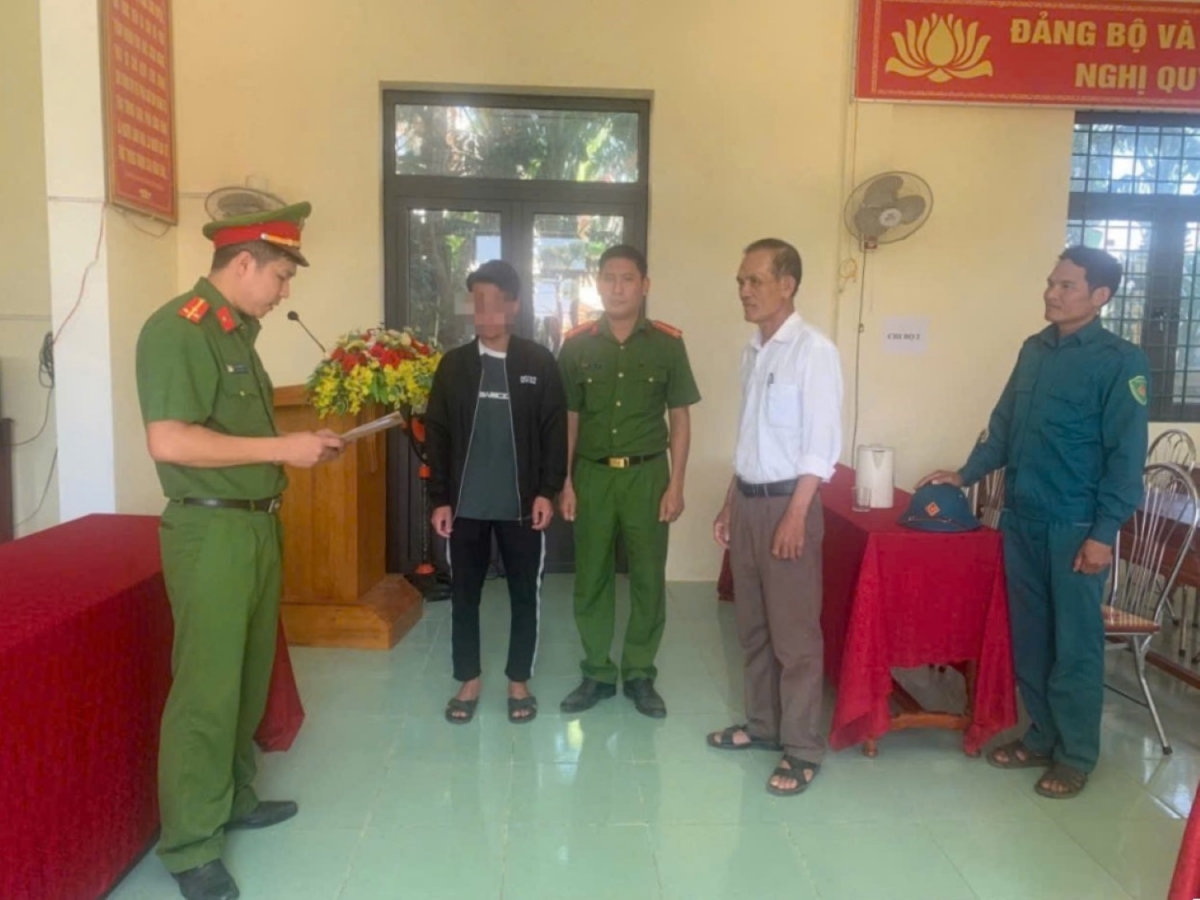quảng bình nam sinh lớp 12 dùng dao đâm bạn tại nhà vệ sinh trường học hình ảnh 1 quang binh nam sinh lop 12 dung dao dam ban tai nha ve sinh truong hoc hinh anh 1