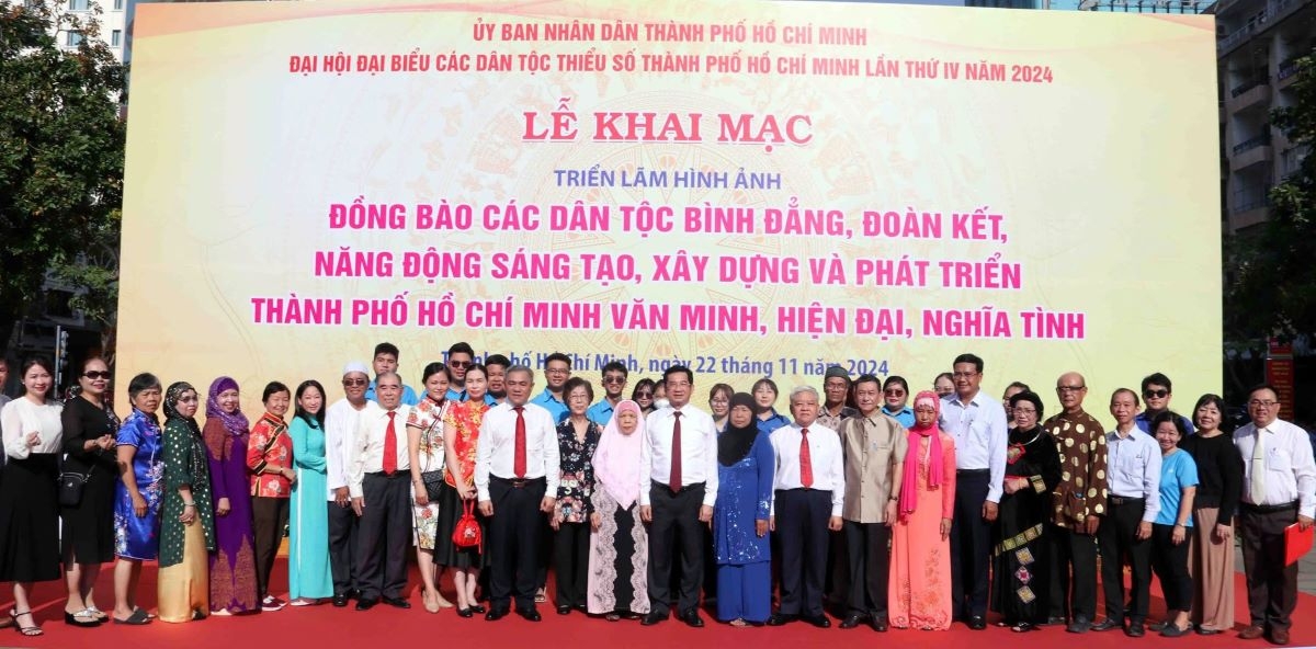 phat huy dai doan ket qua trien lam hinh anh cac dan toc viet nam hinh anh 1