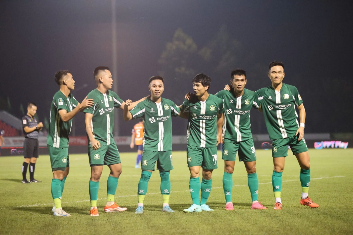 công phượng thăng hoa, bình phước thắng trận theo kịch bản không tưởng hình ảnh 23 cong phuong thang hoa, binh phuoc thang tran theo kich ban khong tuong hinh anh 23