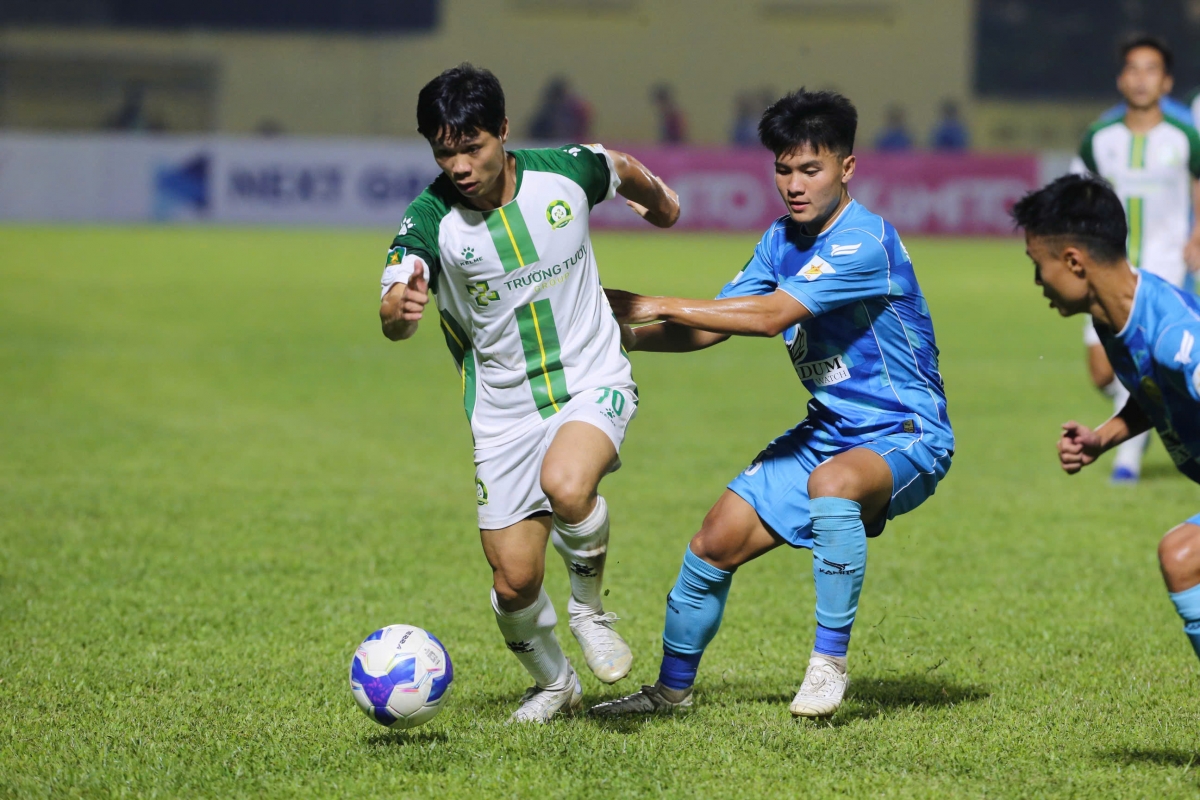công phượng thăng hoa, bình phước thắng trận theo kịch bản không tưởng hình ảnh 12 cong phuong thang hoa, binh phuoc thang tran theo kich ban khong tuong hinh anh 12