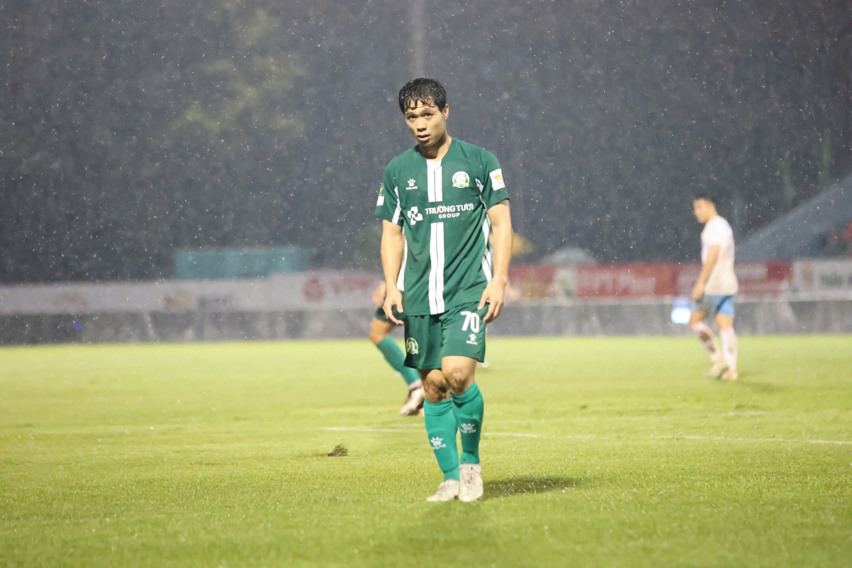 công phượng thăng hoa, bình phước thắng trận theo kịch bản không tưởng hình ảnh 8 cong phuong thang hoa, binh phuoc thang tran theo kich ban khong tuong hinh anh 8