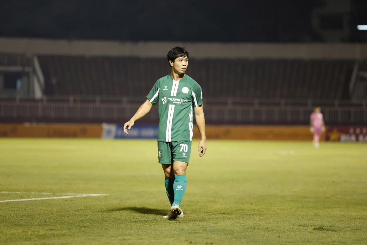 công phượng thăng hoa, bình phước thắng trận theo kịch bản không tưởng hình ảnh 6 cong phuong thang hoa, binh phuoc thang tran theo kich ban khong tuong hinh anh 6