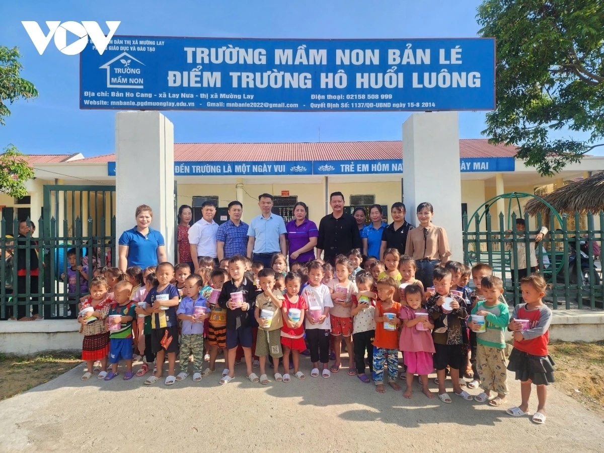 viec dieu tiet doi ngu nha giao nen giao cho nganh giao duc hinh anh 2