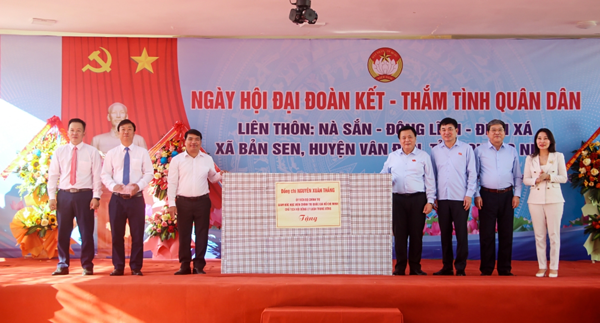 Ong nguyen xuan thang du ngay hoi Dai doan ket tai xa dao ban sen hinh anh 1