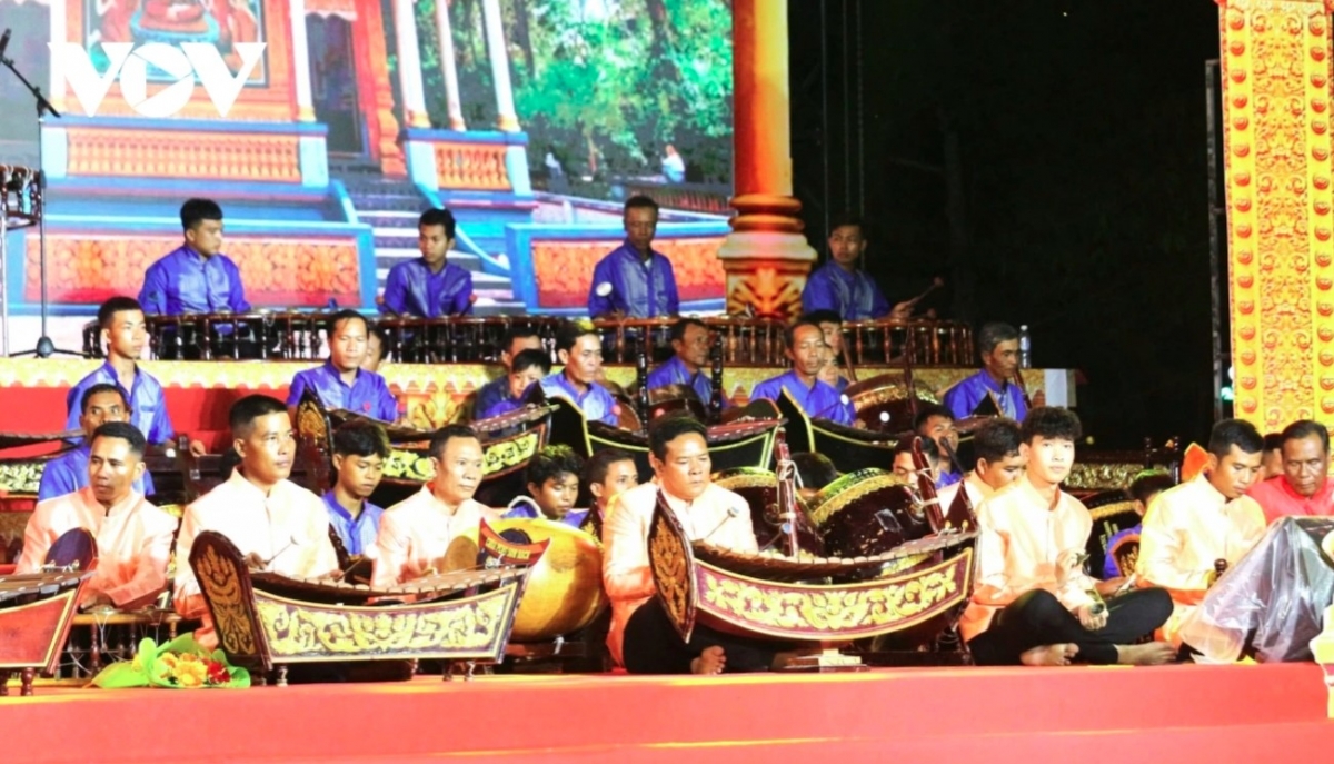 khmer five-tone musical performance sets vietnamese record picture 6