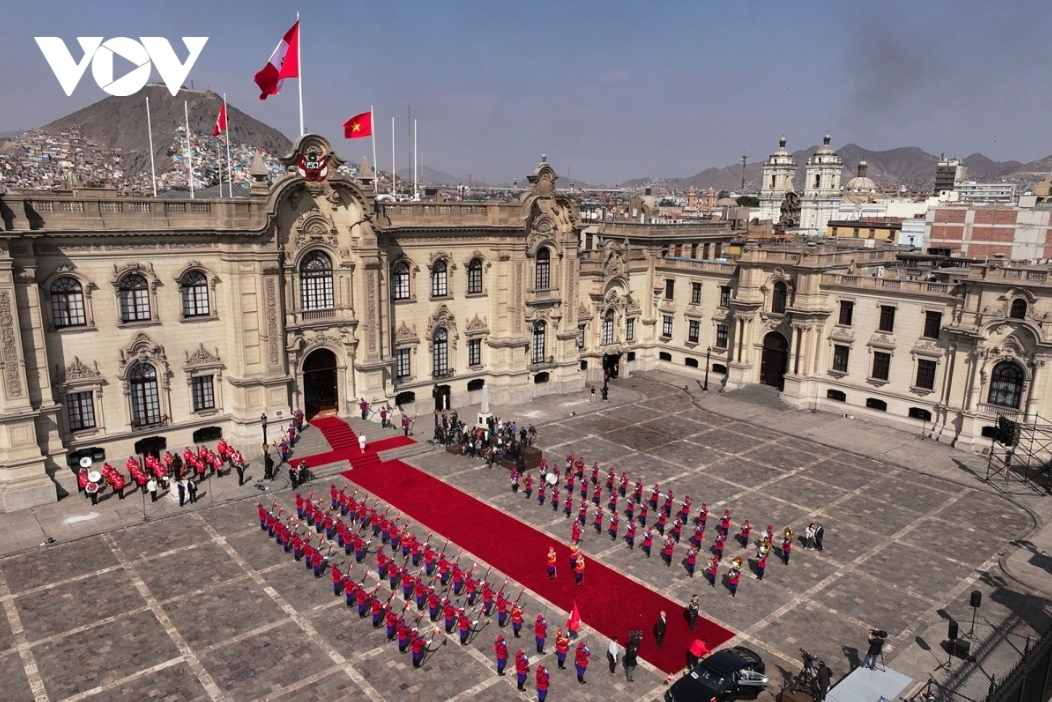 welcome ceremony held for vietnamese state president in peru picture 1