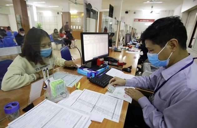 vietnam s low-skilled workers hesitate to retrain picture 1