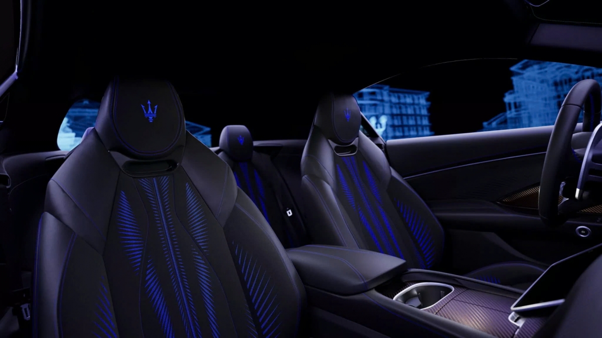 Maserati GranTurismo 110 Anniversario màu Blu Inchiostro