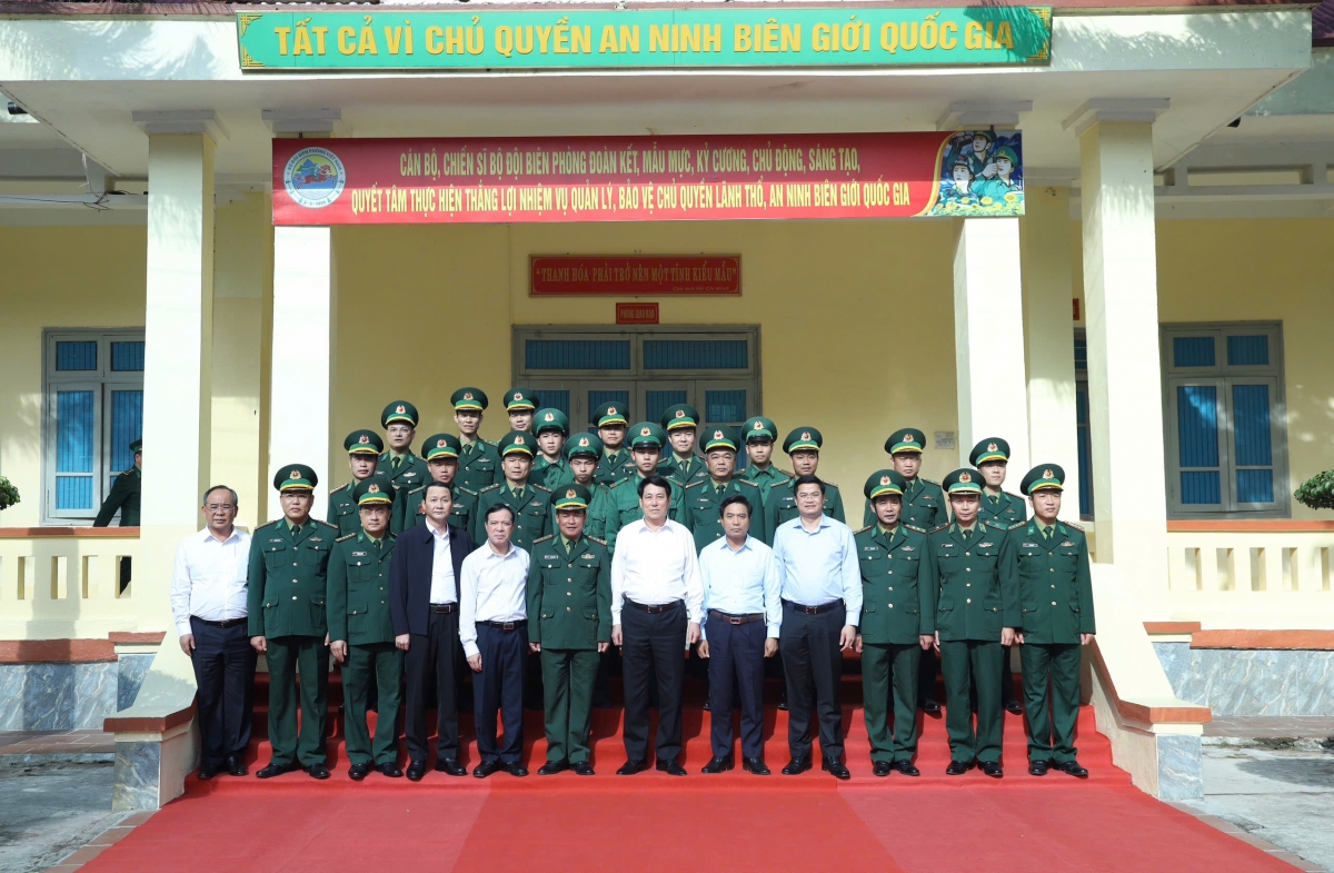 chủ tịch nước lương cường thăm cán bộ, chiến sỹ đồn biên phòng bát mọt hình ảnh 5 chu tich nuoc luong cuong tham can bo, chien sy don bien phong bat mot hinh anh 5