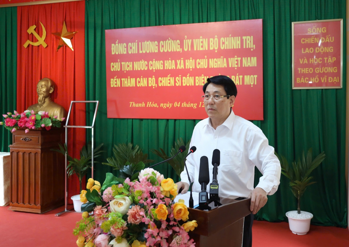 chủ tịch nước lương cường thăm cán bộ, chiến sỹ đồn biên phòng bát mọt hình ảnh 2 chu tich nuoc luong cuong tham can bo, chien sy don bien phong bat mot hinh anh 2