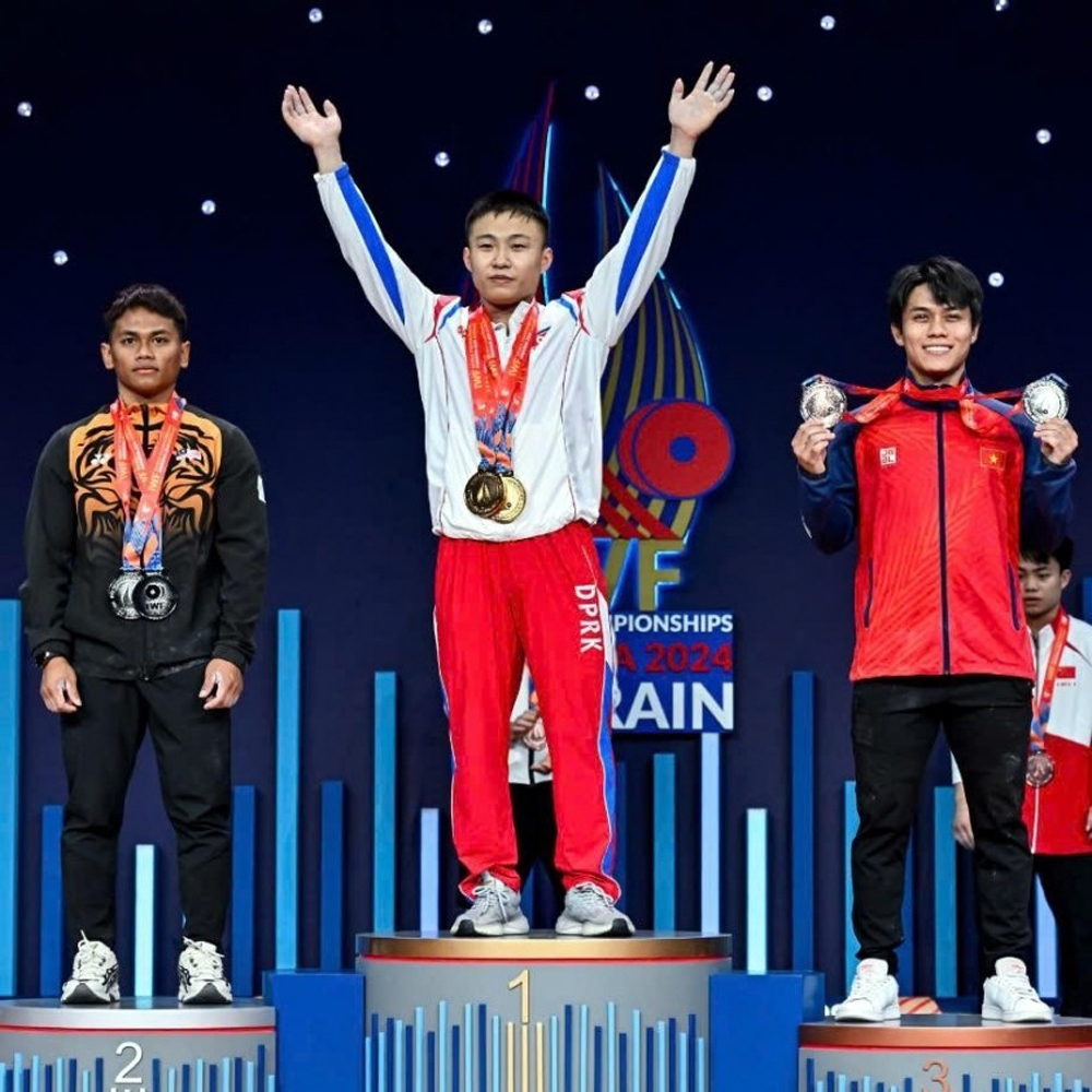 vietnam wins one silver and three bronze medals at world weightlifting championships picture 1