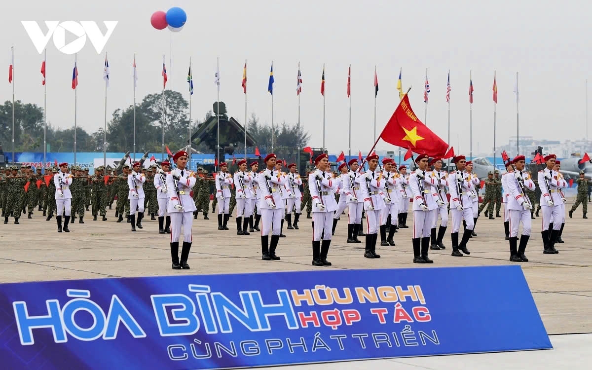 final rehearsal for vietnam international defense expo 2024 picture 1 final rehearsal for vietnam international defense expo 2024 picture 1