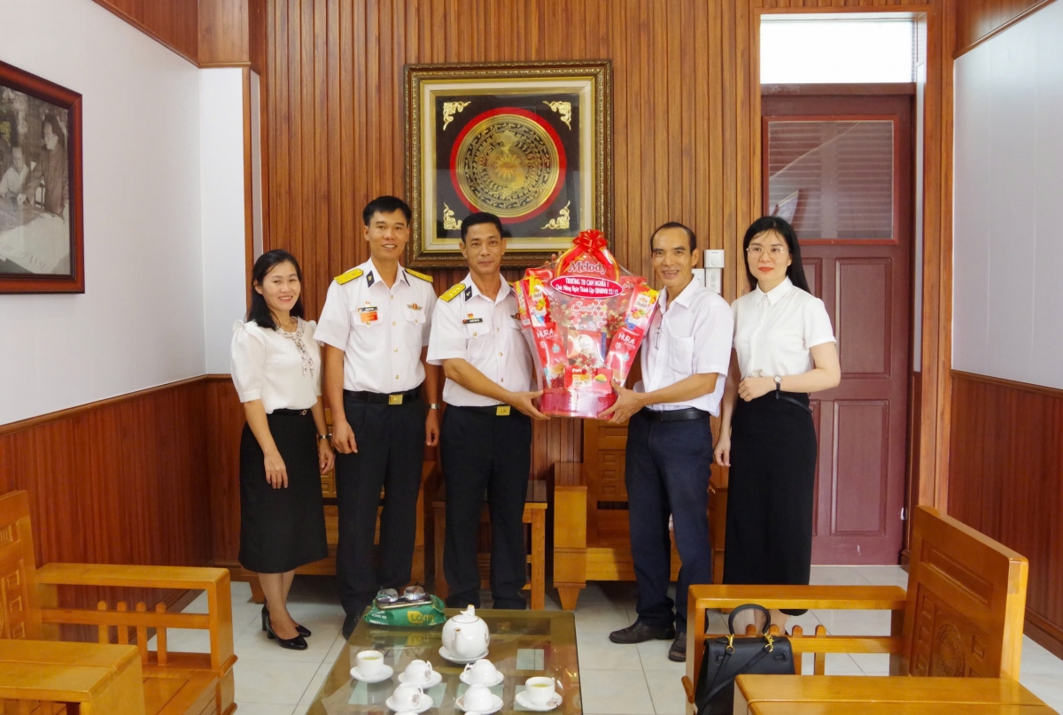 sôi nổi các hoạt động nhân ngày thành lập quân đội nhân dân tại trung đoàn 451 hình ảnh 3 soi noi cac hoat dong nhan ngay thanh lap quan doi nhan dan tai trung doan 451 hinh anh 3