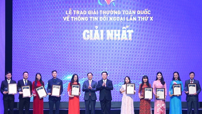 vov gianh giai nhat giai thuong toan quoc ve thong tin doi ngoai hinh anh 2