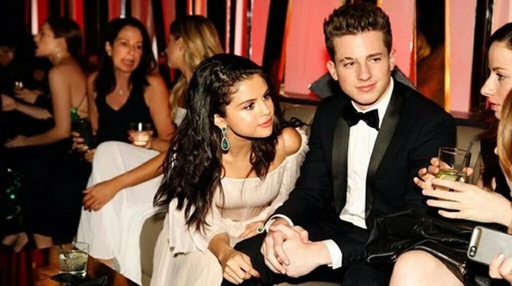 Selena Gomez's love story before the engagement announcement picture 3