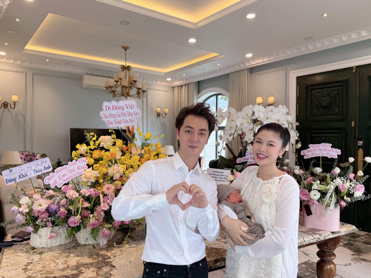sao việt 20 12 hương giang đọ sắc cùng kỳ duyên hình ảnh 2 sao viet 20 12 huong giang do sac cung ky duyen hinh anh 2