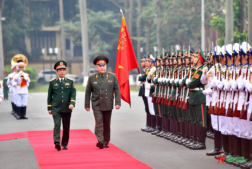 belarusian defense minister viktor khrenin visits vietnam picture 1 belarusian defense minister viktor khrenin visits vietnam picture 1