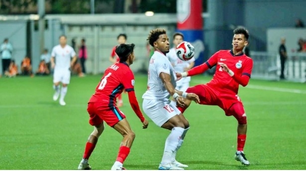 vietnam defeat singapore 2-0 in first leg of asean cup semifinals picture 1