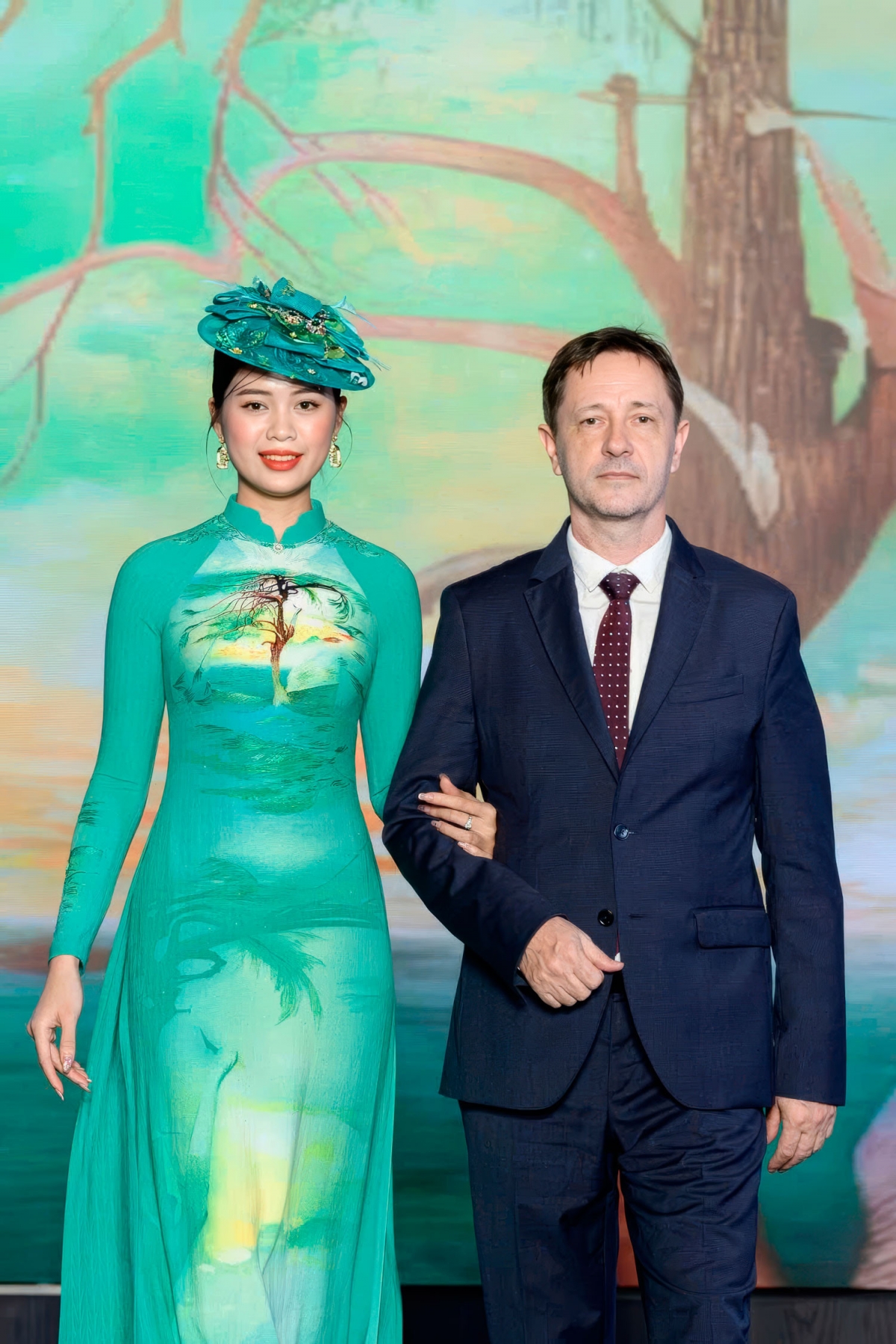 foreign ambassadors hit the catwalk at special ao dai show in hanoi picture 2