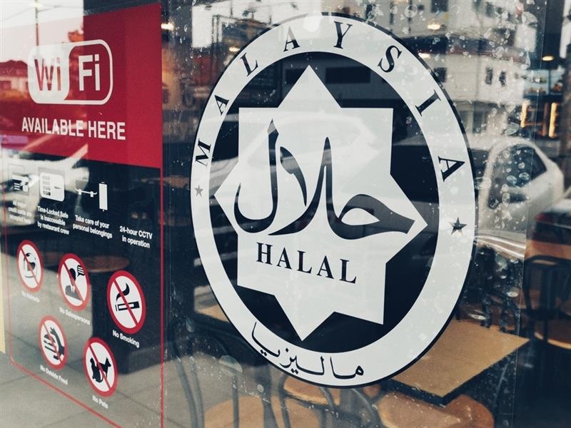 vinamilk logo halal tren hop sua la loi cam ket voi nguoi tieu dung hinh anh 2