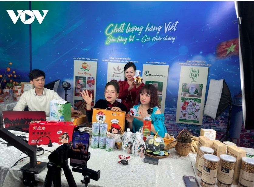 Vietnam-China trade and tourism fair kicks off in Lang Son